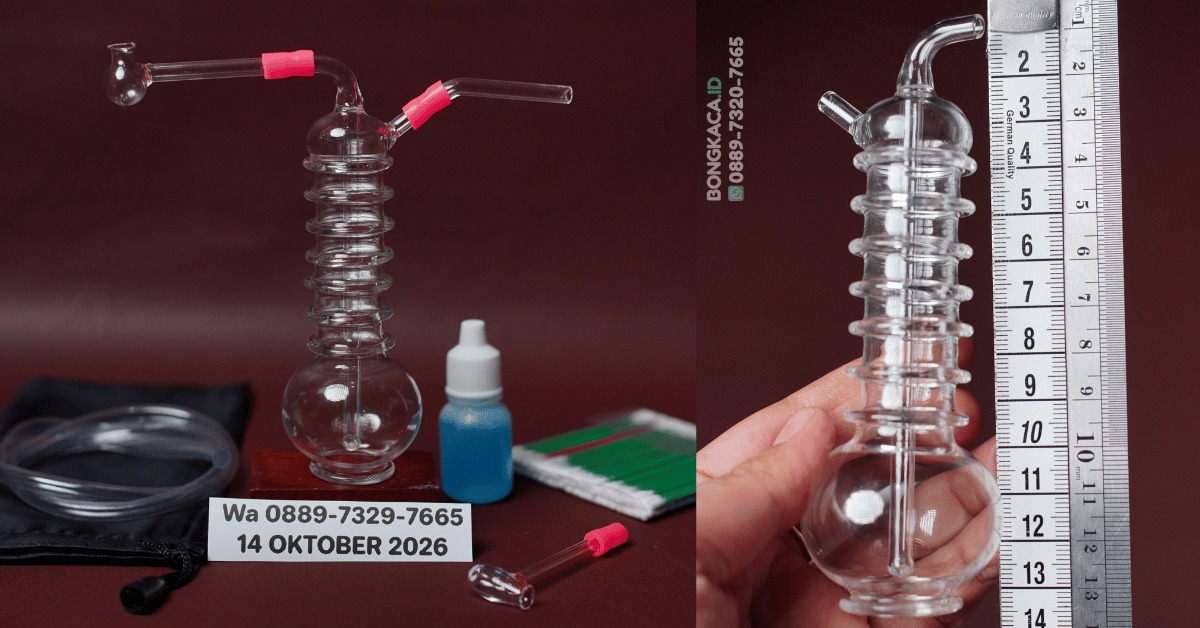 Tampilan produk Bong Double Sips & Cangklong Kaca berukuran 13 cm, memperlihatkan jarak tujuh ulir renggang yang artistik di sepanjang bodi kendi.