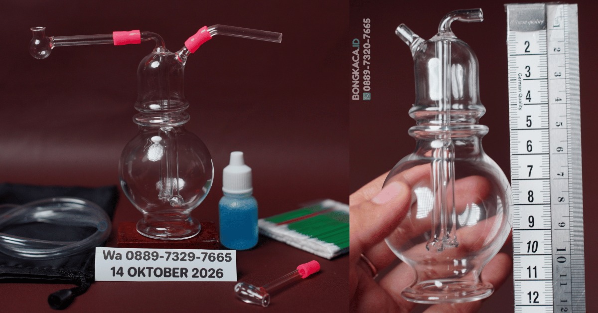 Close-up produk Bong Luxe & Cangklong Kaca berukuran jumbo setinggi 11 cm, memperlihatkan struktur bodi kokoh dengan dua ulir dan dua filter internal ganda.