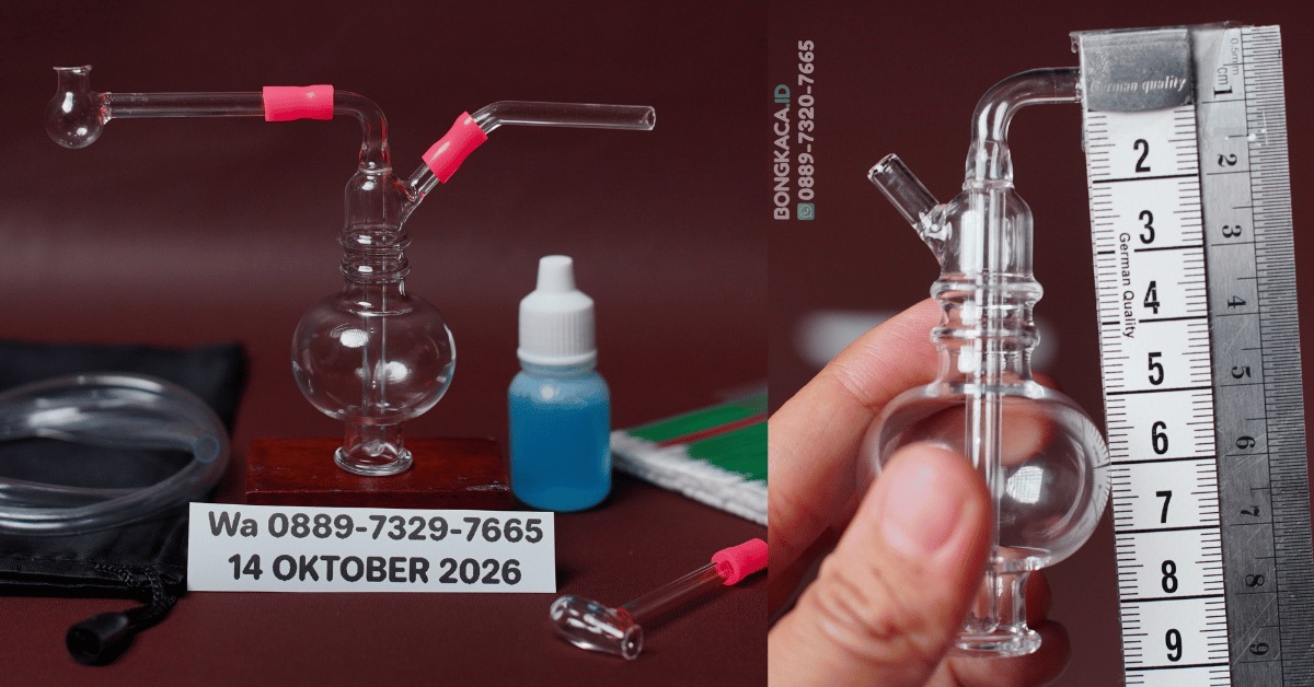 Ilustrasi produk Bong Geo Drop & Cangklong Kaca berukuran mini 8 cm seberat 9.7 gram, menampilkan dua ulir mungil di dalam bodi kaca yang ringan.
