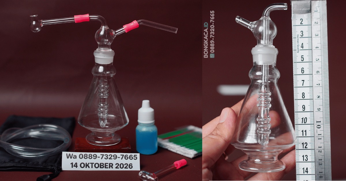 Close-up produk Bong Big Orbit & Cangklong Kaca berformat kerucut setinggi 13 cm, menyoroti detail empat pipa ulir artistik di dalam kaca Pyrex yang jernih.