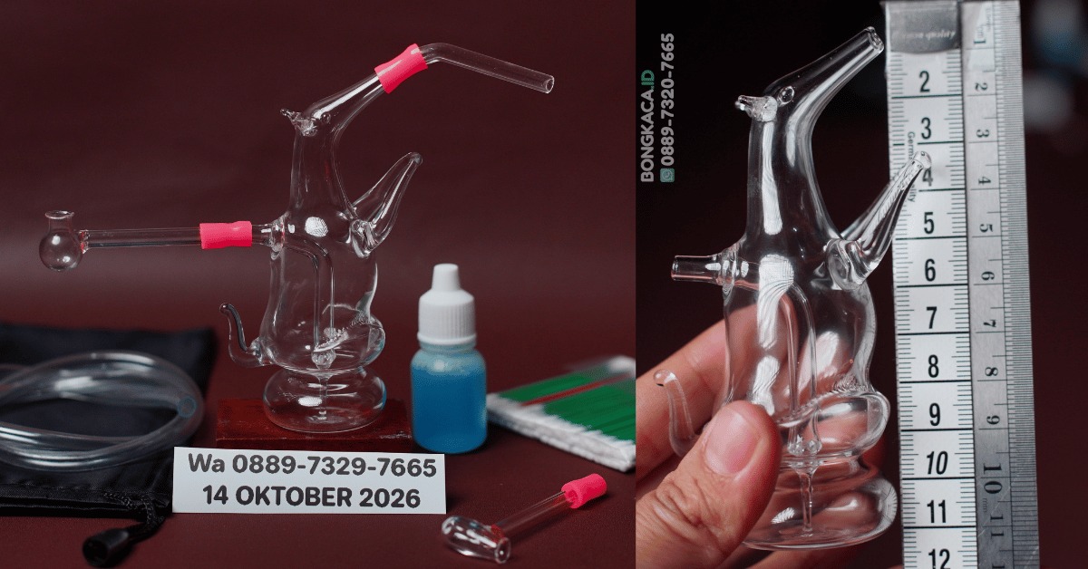 Ilustrasi produk Bong Kangaroo & Cangklong Kaca berukuran 10 cm berbobot 30.8 gram, menonjolkan bentuk khas kangguru berstruktur kaca jernih tahan panas.