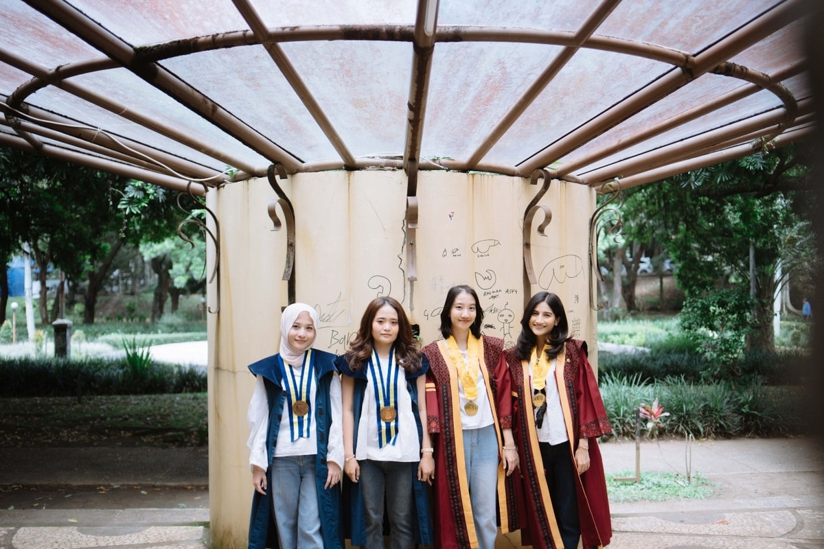 Tips Foto Wisuda Terbaik: Gaya, Pose, dan Spot Foto Graduation yang Mengesankan