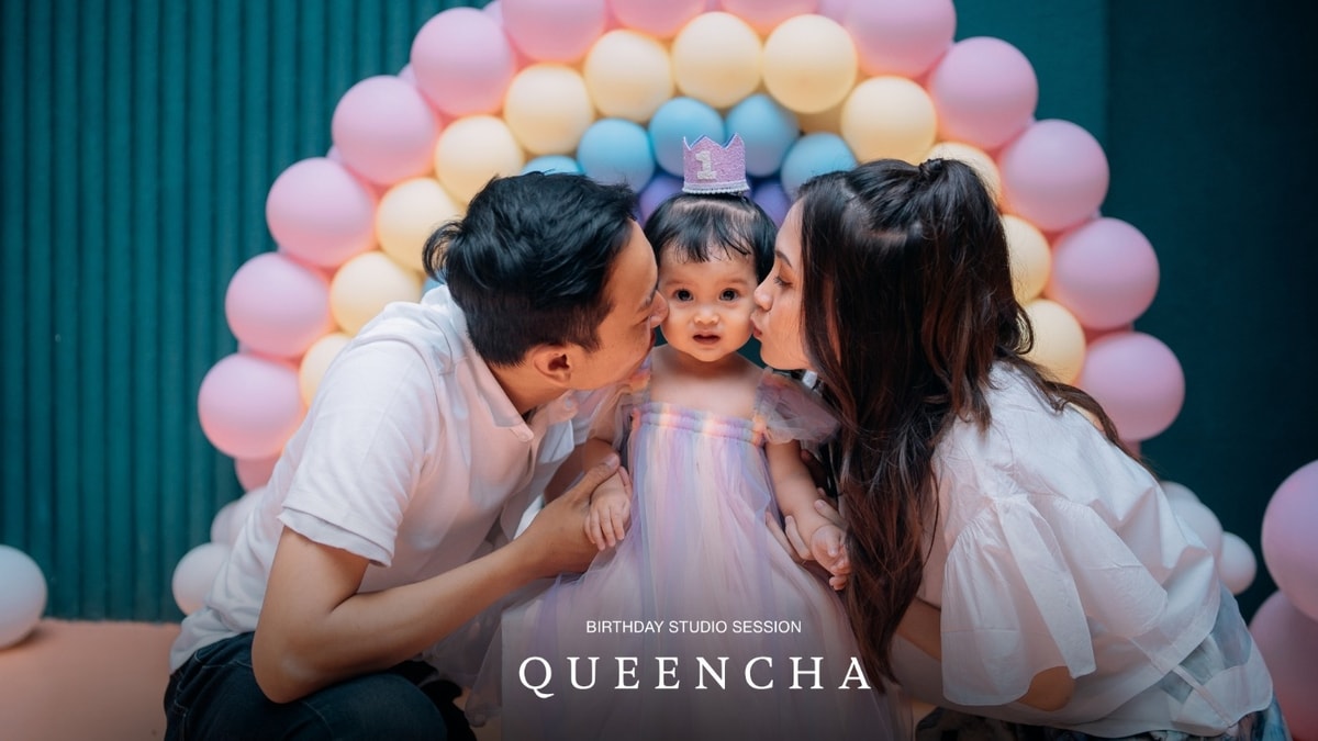 Queencha | Birthday Family Photo
