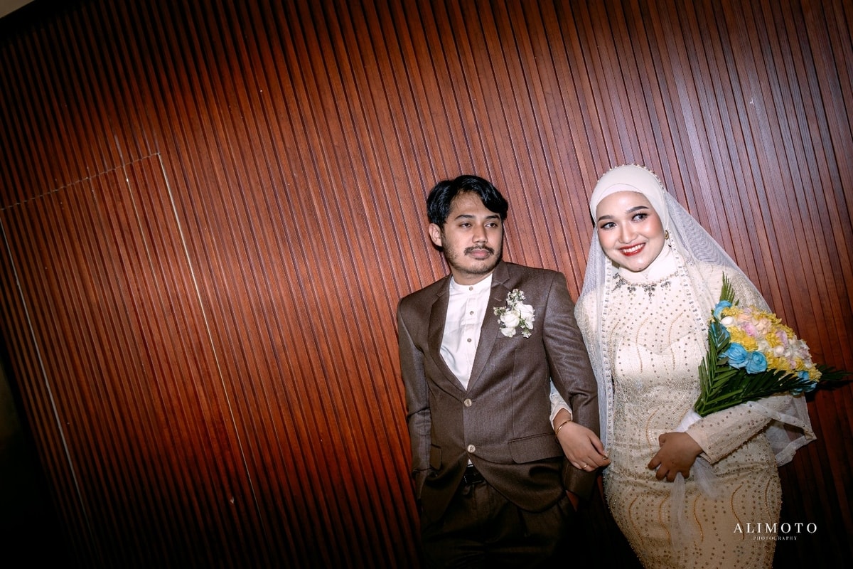 Almas & Gelar