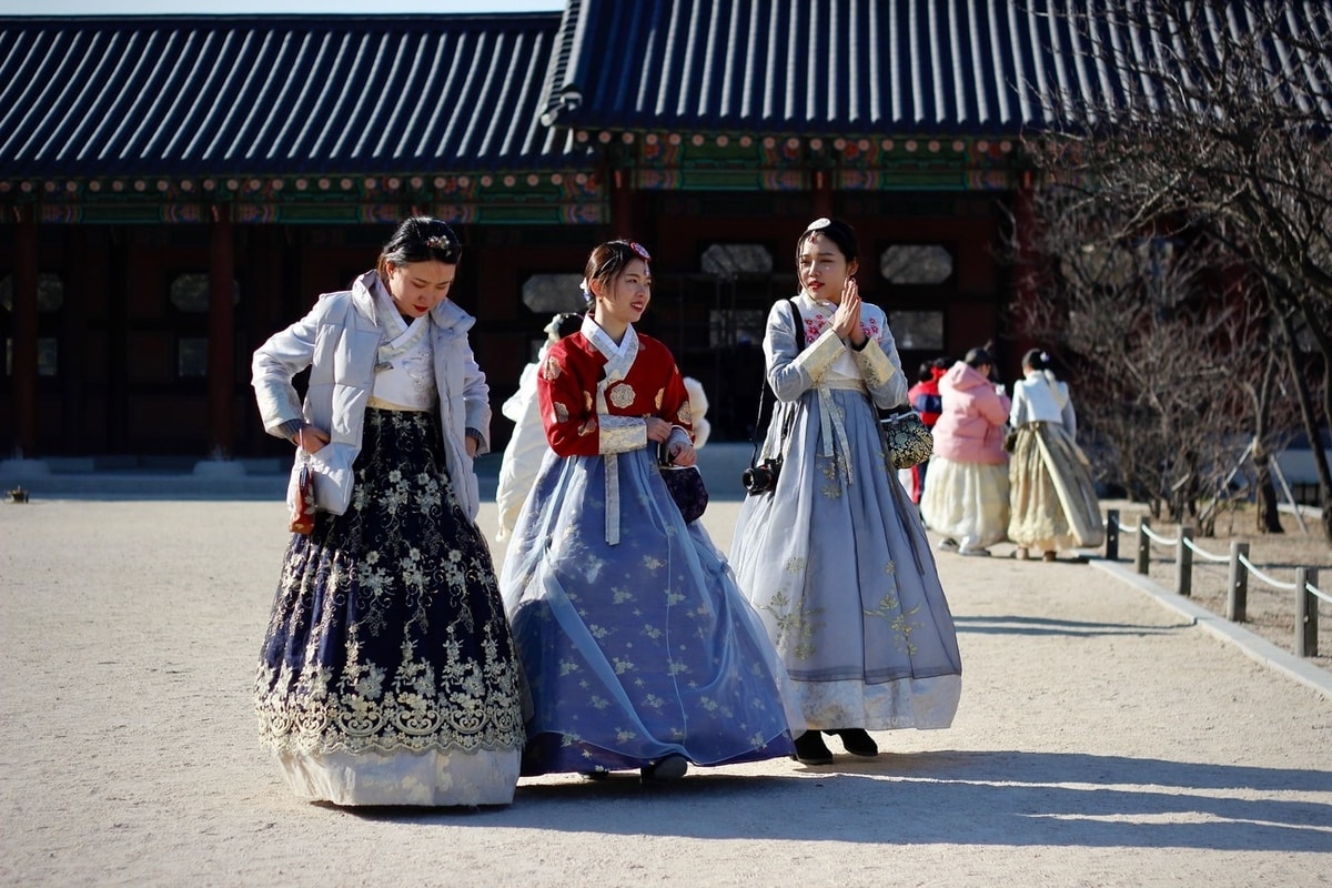 Jalan-jalan ke Tempat Wisata di Korea Selatan yang Pernah Dipakai Syuting Drakor: Bisa Coba Pakai Hanbok!