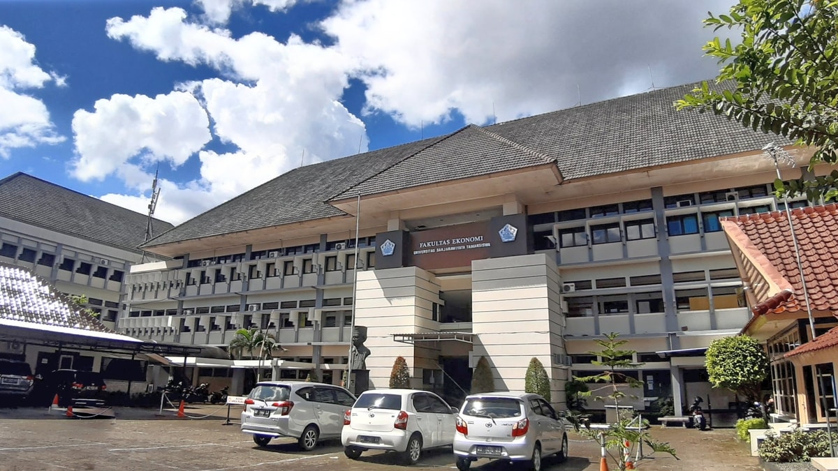 Gedung Kampus Fakultas Ekonomi