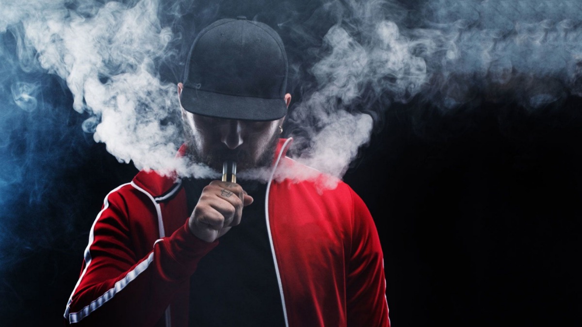 7 Etika dan Tips Vaping di Tempat Umum yang Perlu Kamu Tahu!