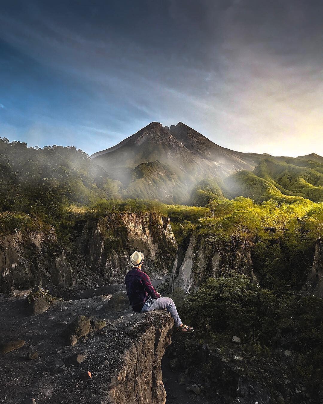 Panorama Gunung Merapi