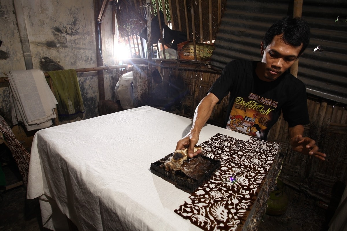 Sarung batik pekalongan dengan proses Cap/hand stamp