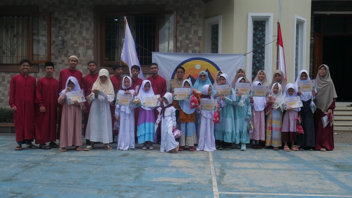 Penyerahan Sertifikat