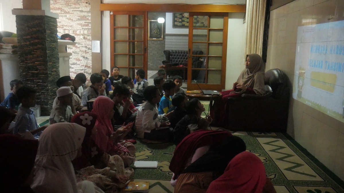 Mtaeri Al Quran dan Akhlaq