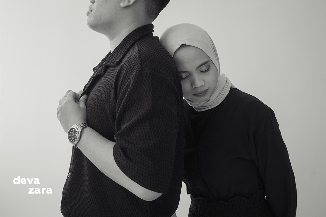 Deva & Zara