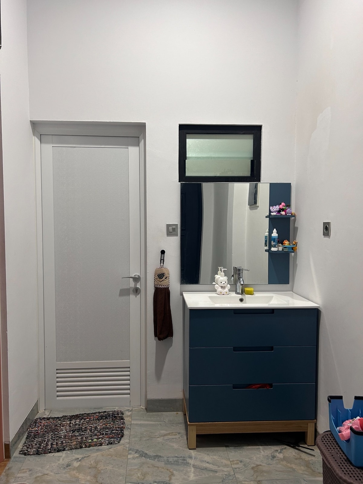 Max 1-A Putih + Boven Zigzag Hitam