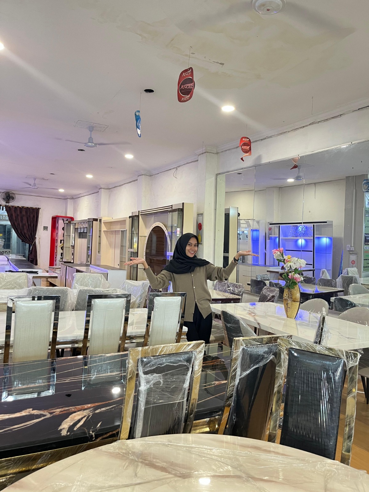 Mau Rumah Tampil Keren? Mulai dari Meja Makannya Dulu!