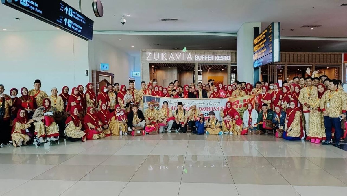 keberangkatan jemaah umroh alhijaz indowisata