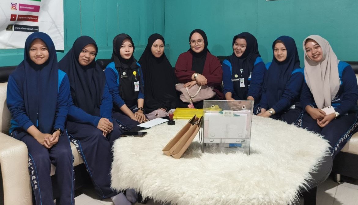 Tak Sekadar Praktik, Tapi Panggilan Hati! PKL SMK Kesehatan Kaltara di Almarhamah Bikin Terharu!