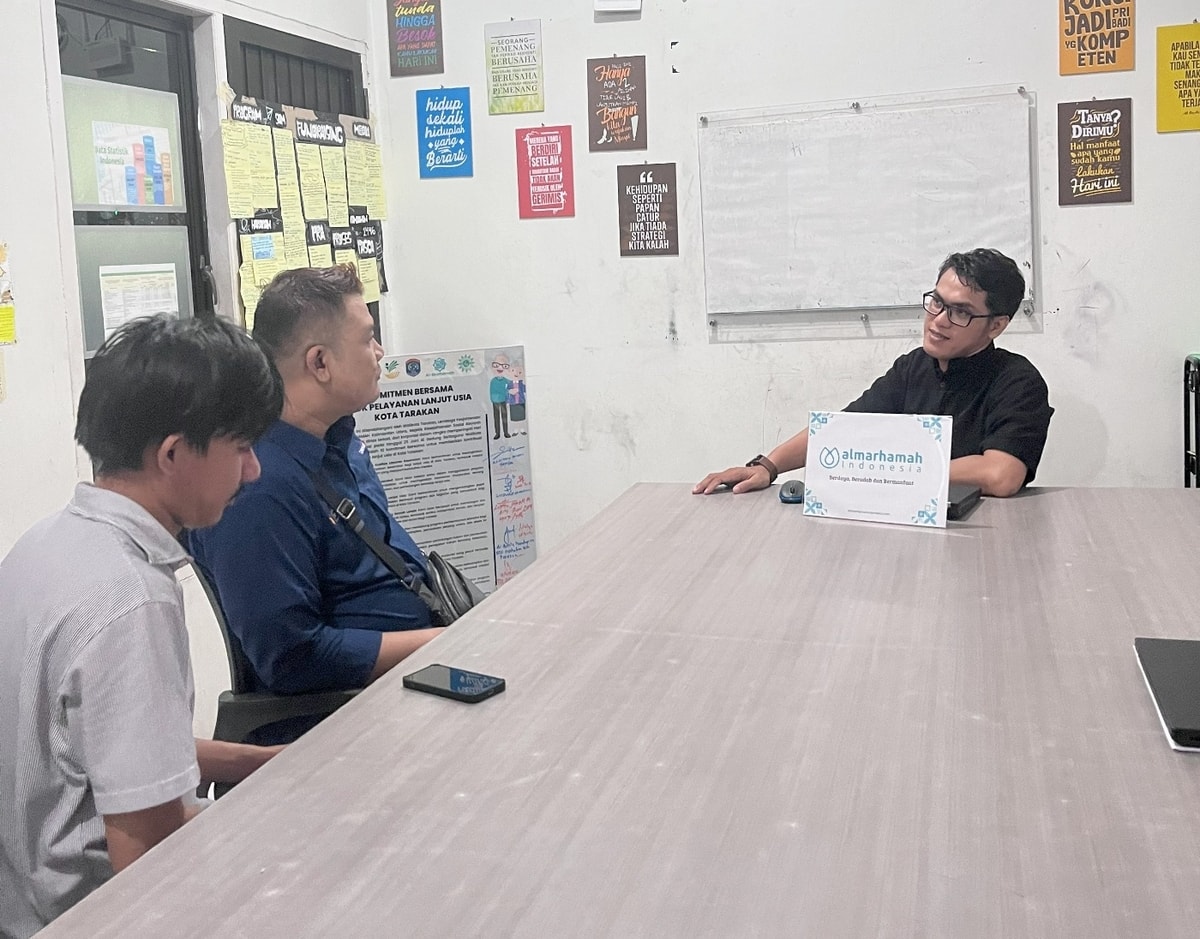 M. Zulfunun selaku Ketua Yayasan Almarhamah