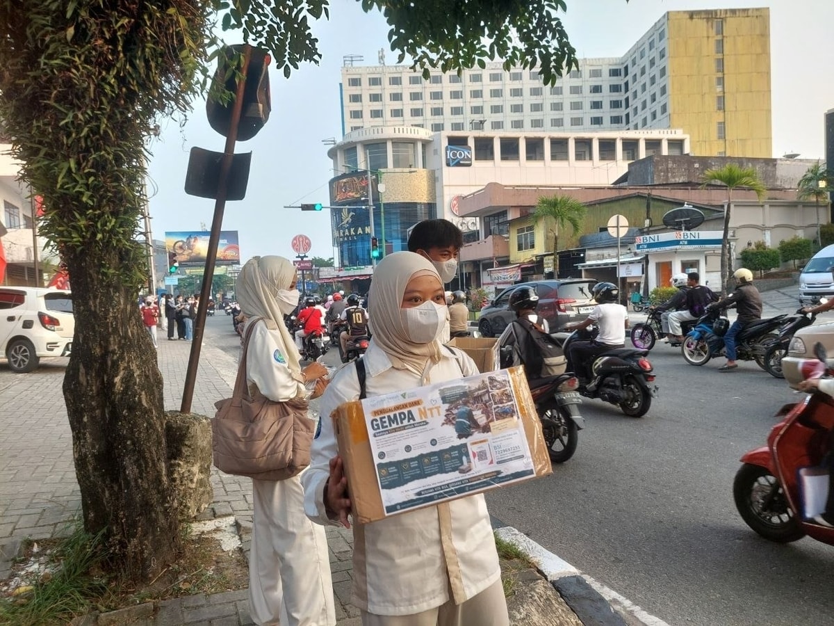 Penggalangan dana peduli NTT