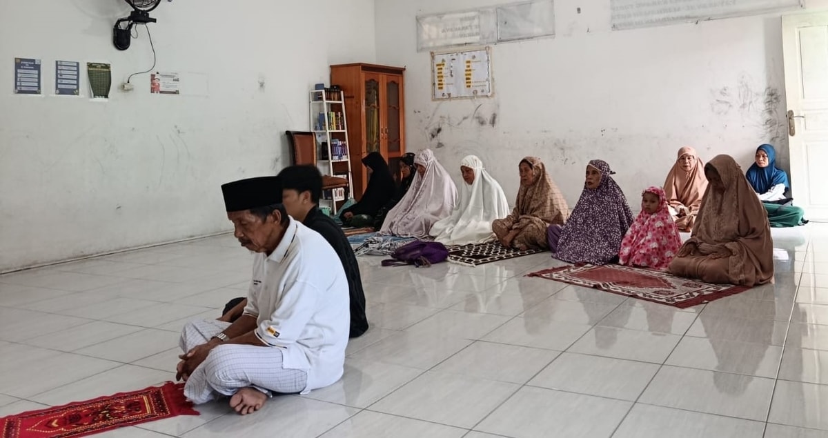 Kultum Menyentuh Hati! Lansia Khusyuk Ikuti SQR Nurani