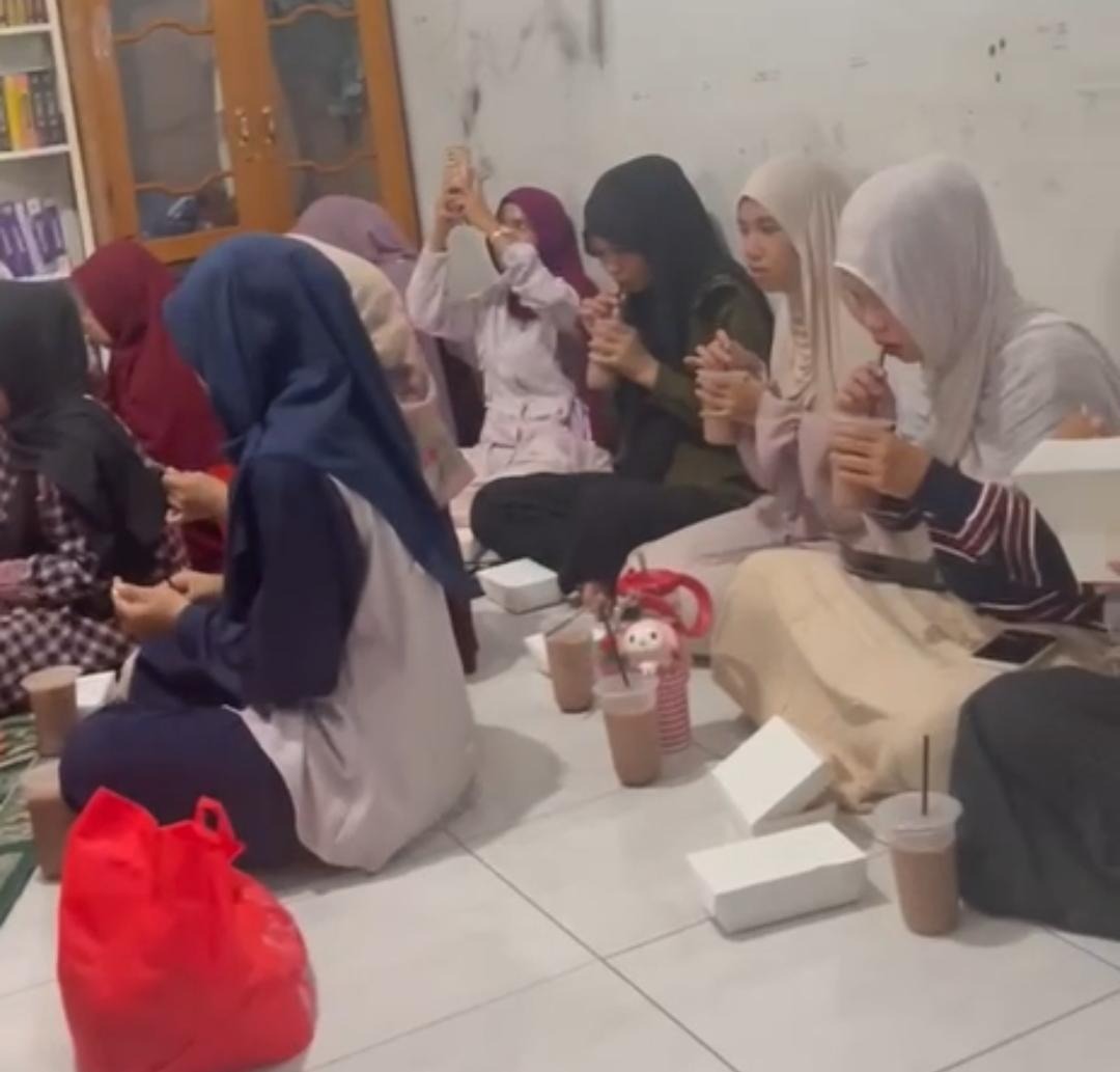 Suasana Hangat Tercipta! Buka Arafah Almarhamah Penuh Kebersamaan