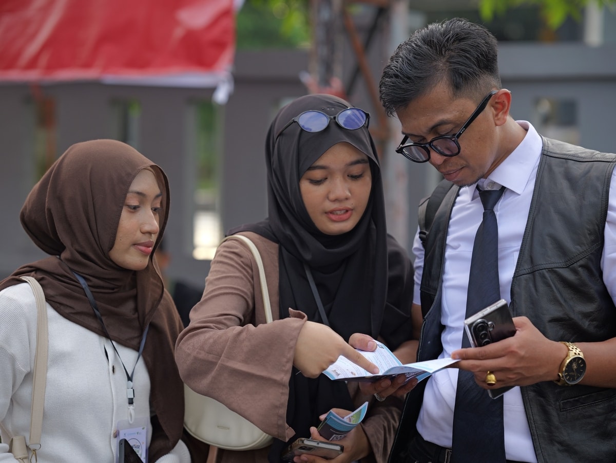 Pemberian edukasi qurban oleh volunteer Almarhamah