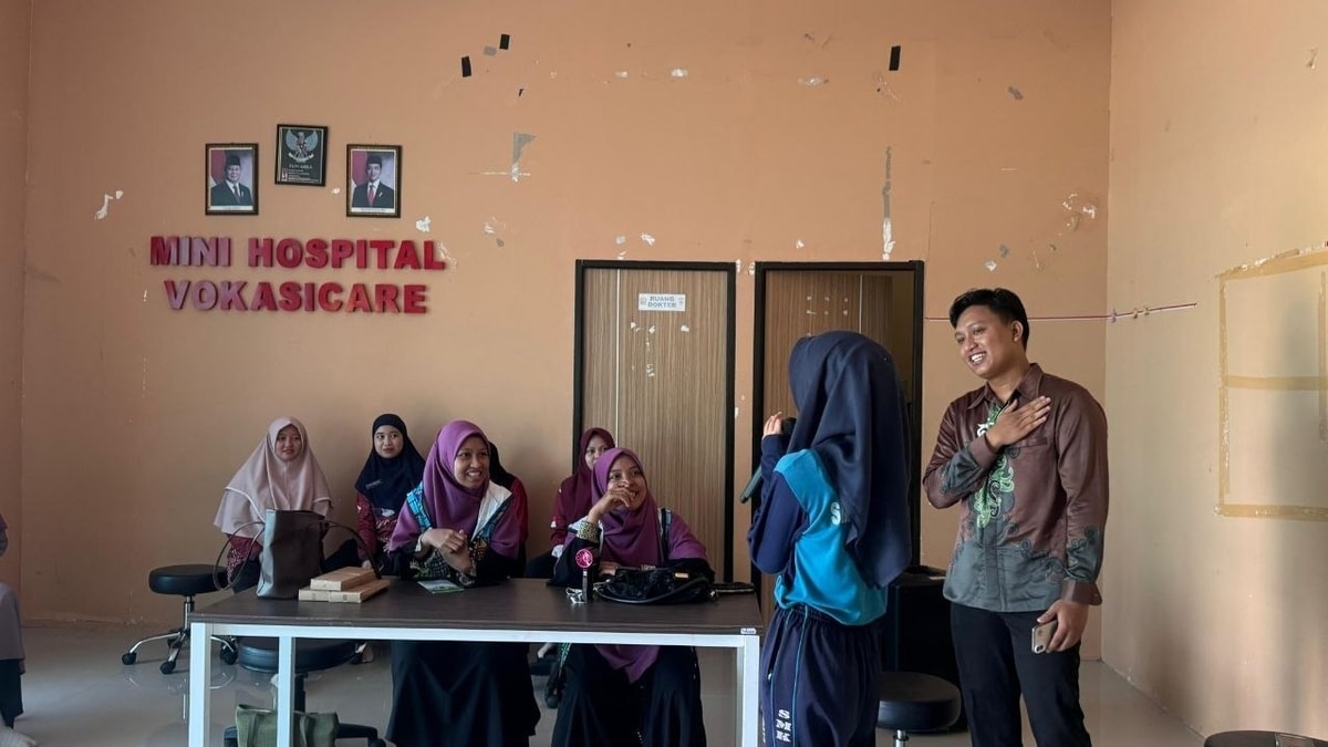 siswi antusias bertanya terkait program almarhamah