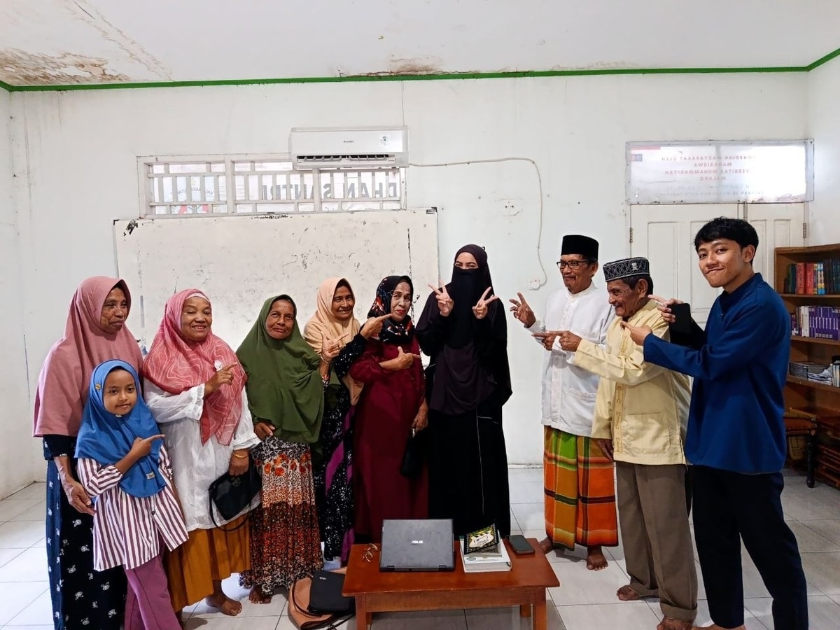 Belajar Tanpa Batas! Lansia Almarhamah Antusias Ikuti Program SQR Nurani