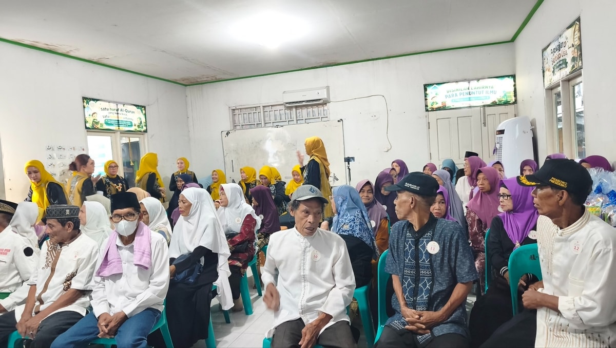 Para lansia dari Sekolah lanisa NURANI S1 dan S2