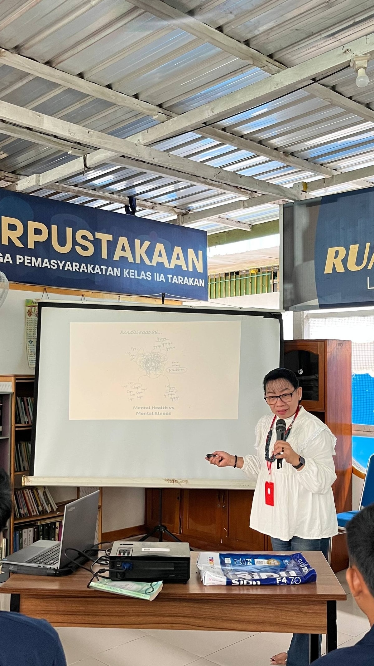 Penyampaian materi dari Bunda Fanny