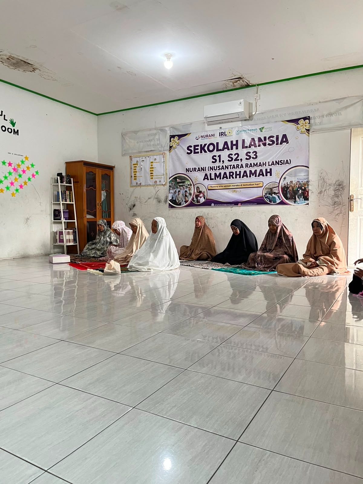 Lansia semakin bertambah