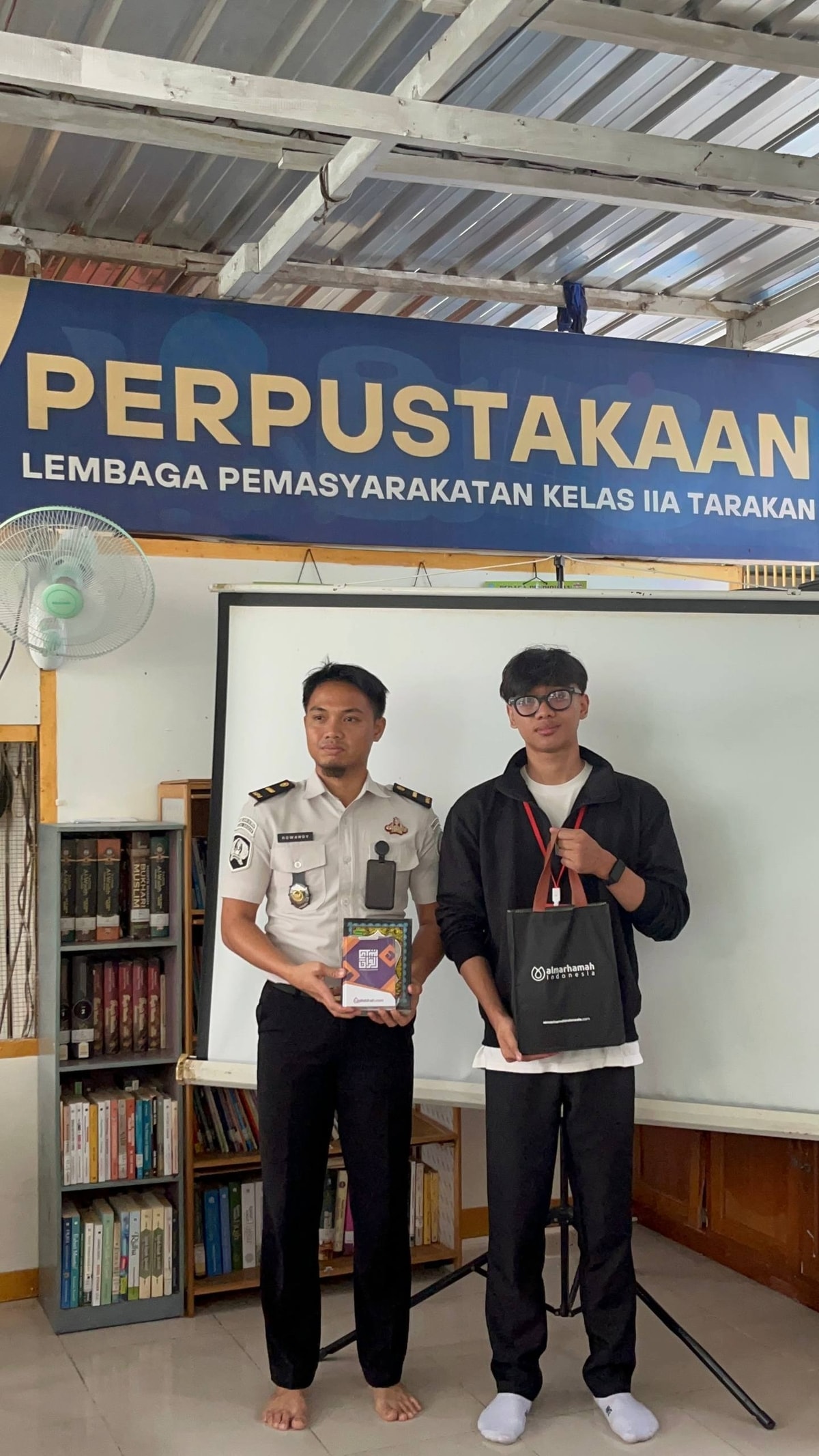 Penyaluran musshaf secara simbolis