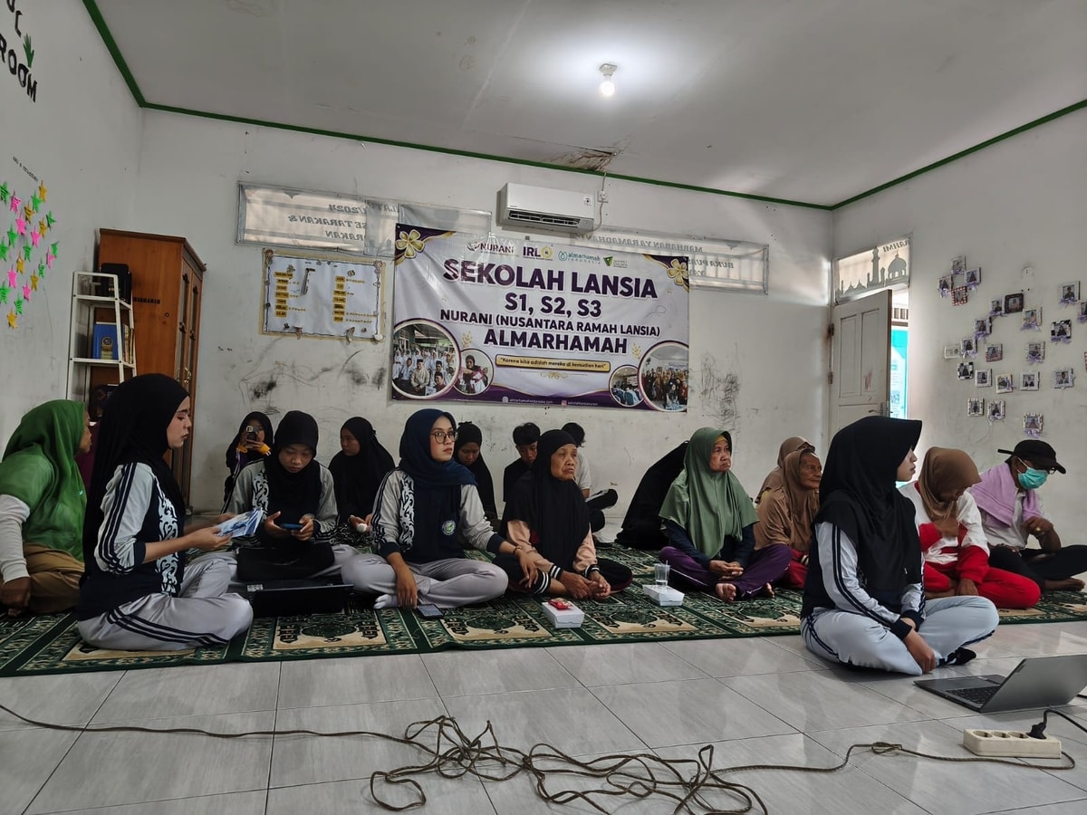 Hipertensi Wajib Dicegah! BEM FIKES UBT Edukasi Lansia di Almarhamah