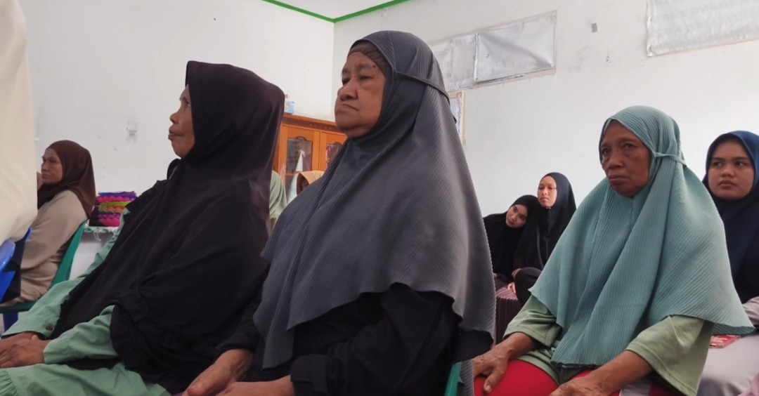 Lansia Almarhamah Refleksi Yang dipimpin Oleh Zunea