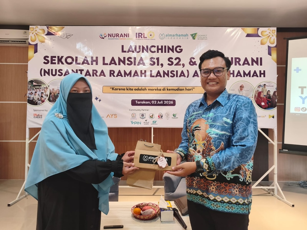 Apresiasi almarhamah untuk pemateri sekolah lansia NURANI perdana