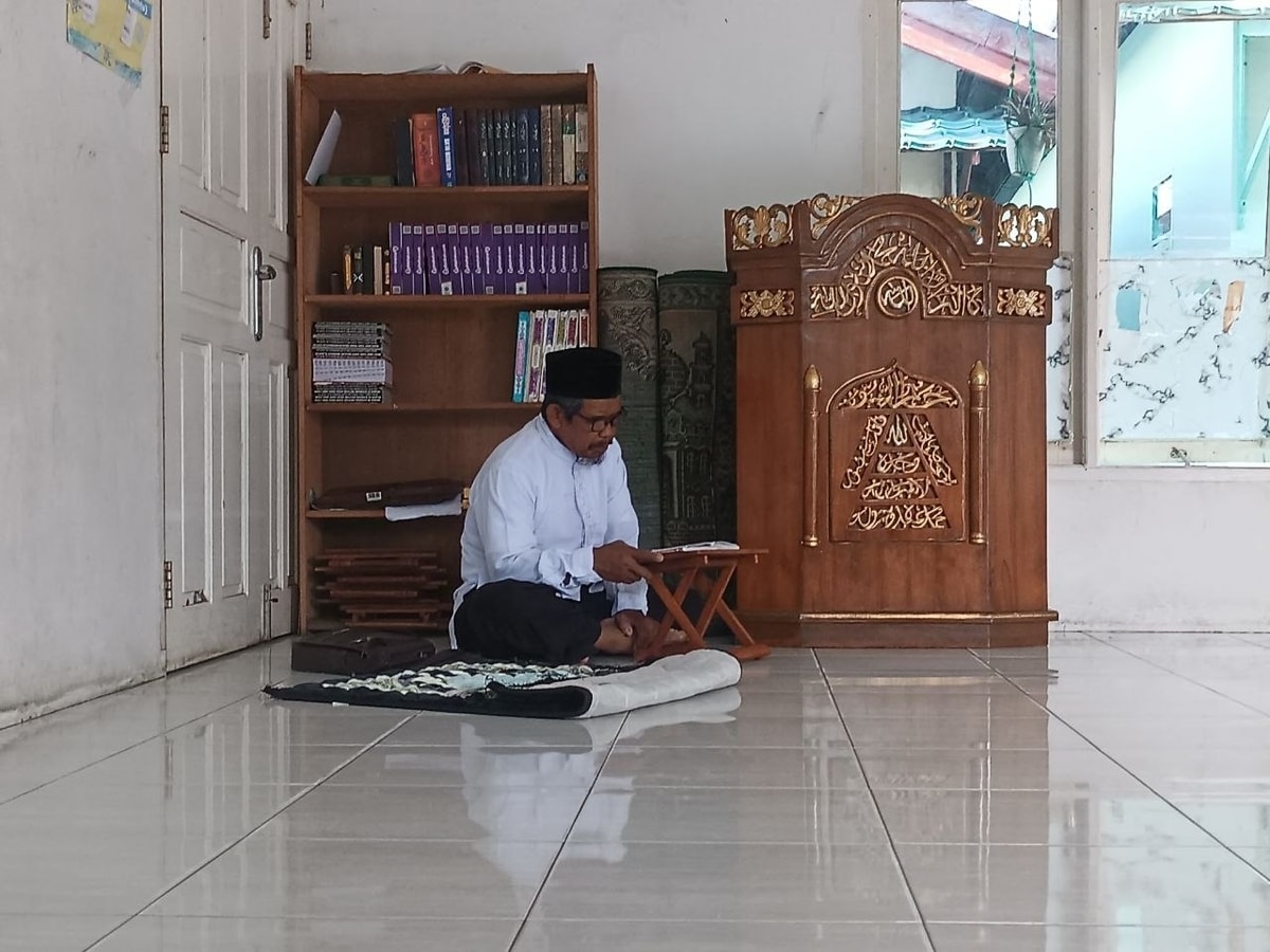 Penyampaian kultum dan sedikit cerita dari Ustadz Mustaqim