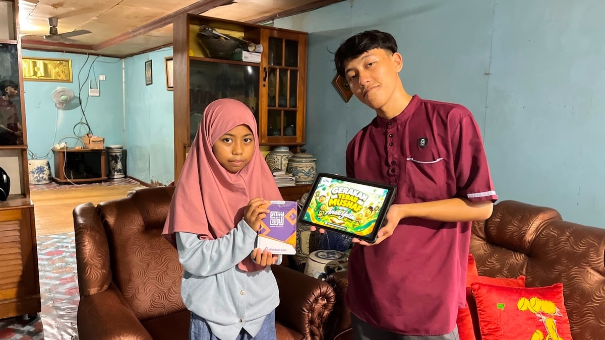 Penyaluran mushaf ke rumah rumah anak yatim binaan almarhamah