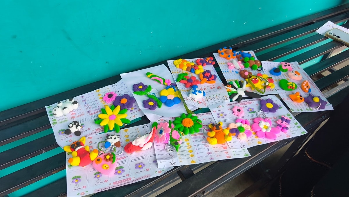 Hasil karya lansia NURANI