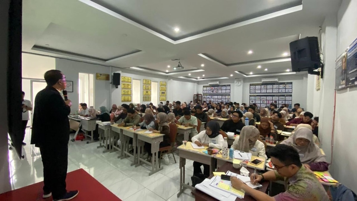 Framework 12 Arah Leadership sebagai Fondasi Organisasi Berdaya Saing Tinggi