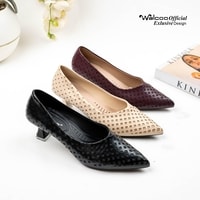 Sepatu heels wanita Walcoo Algonero model closed-toe motif laser-cut warna hitam, cream, dan maroon dengan hak pendek elegan