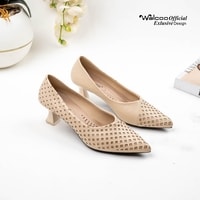 Sepatu heels wanita Walcoo Algonero model closed-toe motif laser-cut warna hitam, cream, dan maroon dengan hak pendek elegan