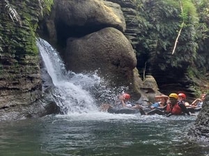 https://griyaorganizer.id/product/paket-santirah-river-tubing