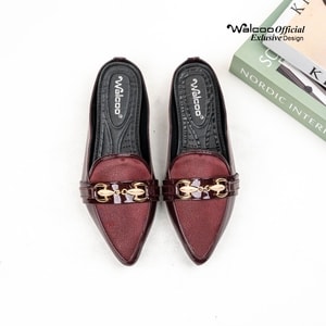 Walcoo Soleil mules wanita elegan dengan ujung lancip dan aksen rantai gold, tersedia warna hitam, maroon, dan krem, sol anti-slip, cocok untuk outfit kerja dan kasual