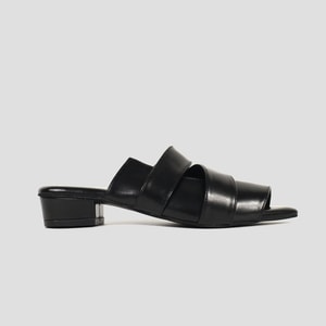 Sandal Mules Wanita Vera