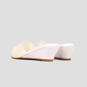 Sandal Wedges Wanita Helga Transparan