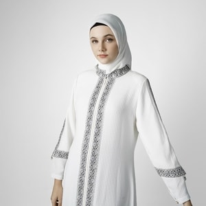 HIKMAT A2282 - Majestic Gleam Abaya