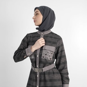 HIKMAT C1345 - Modanah Grid Abaya