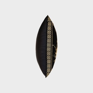 HIKMAT Q8027 - Shere Claw Pillow