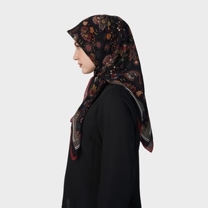 Hikmat Scarf S2063