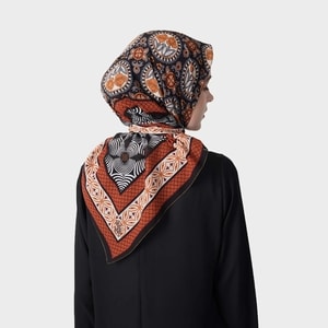 Hikmat scarf S2047