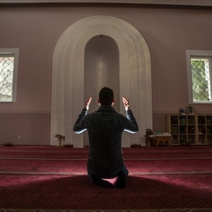 *Menjadikan Doa sebagai Gaya Hidup: Kunci Kedamaian dan Ketenangan Batin*